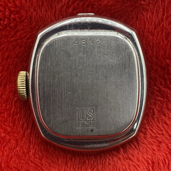 Antique Ingersoll watch movement w dial and hands for parts or repair Made USA - Picture 7 of 15